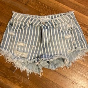 Super cute Jean shorts, only worn once